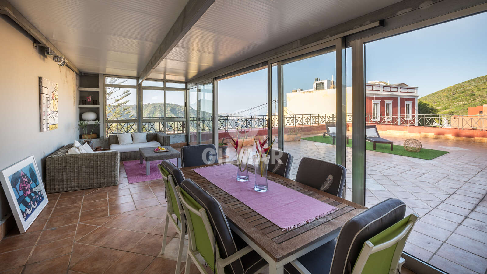 Property slider Gilmar
