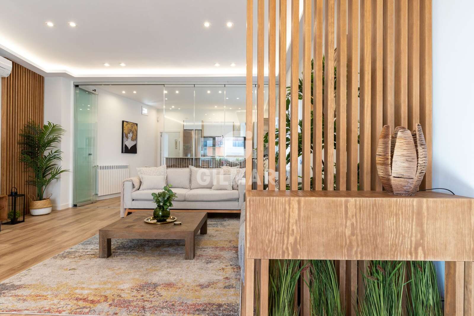 Property slider Gilmar