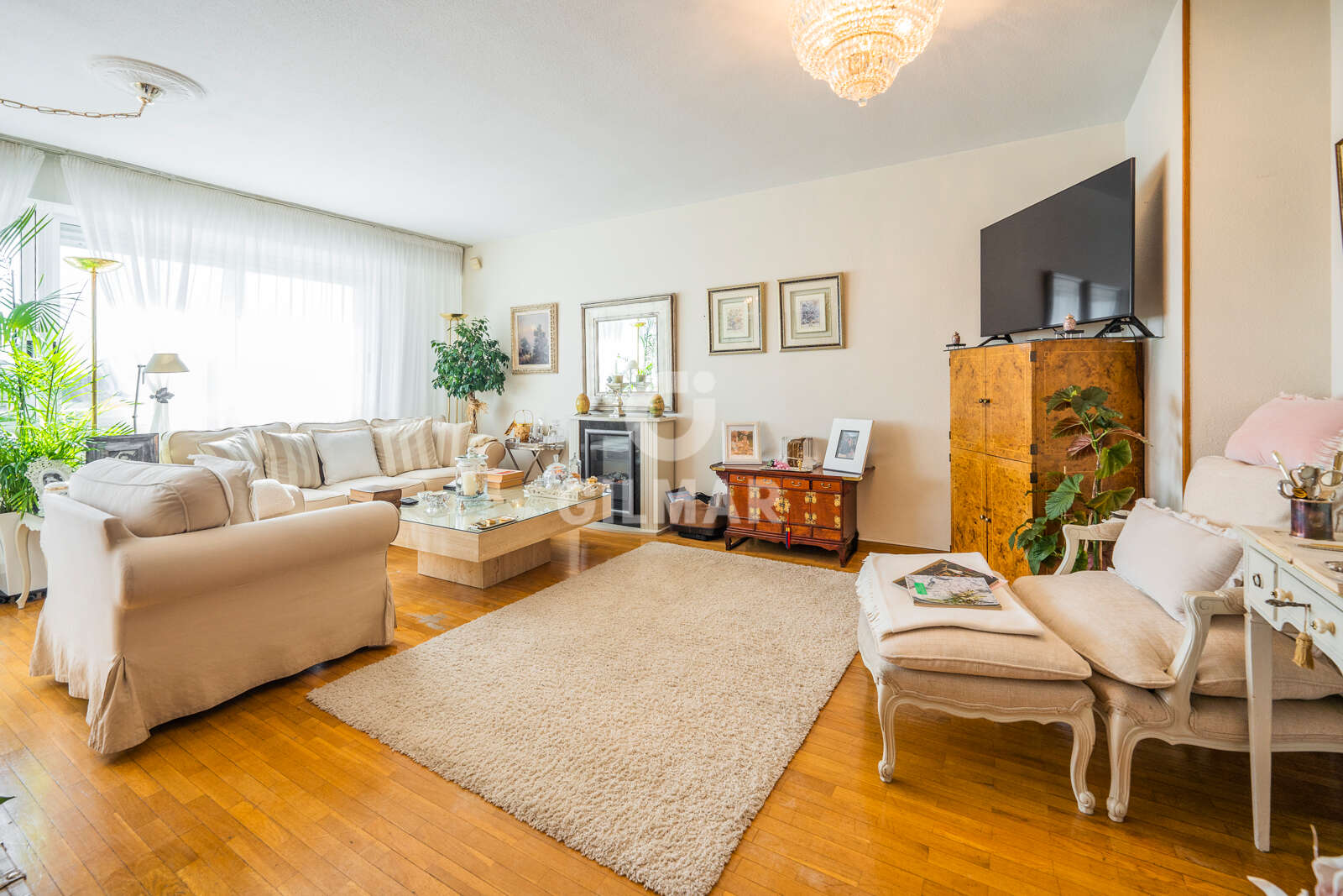 Property slider Gilmar