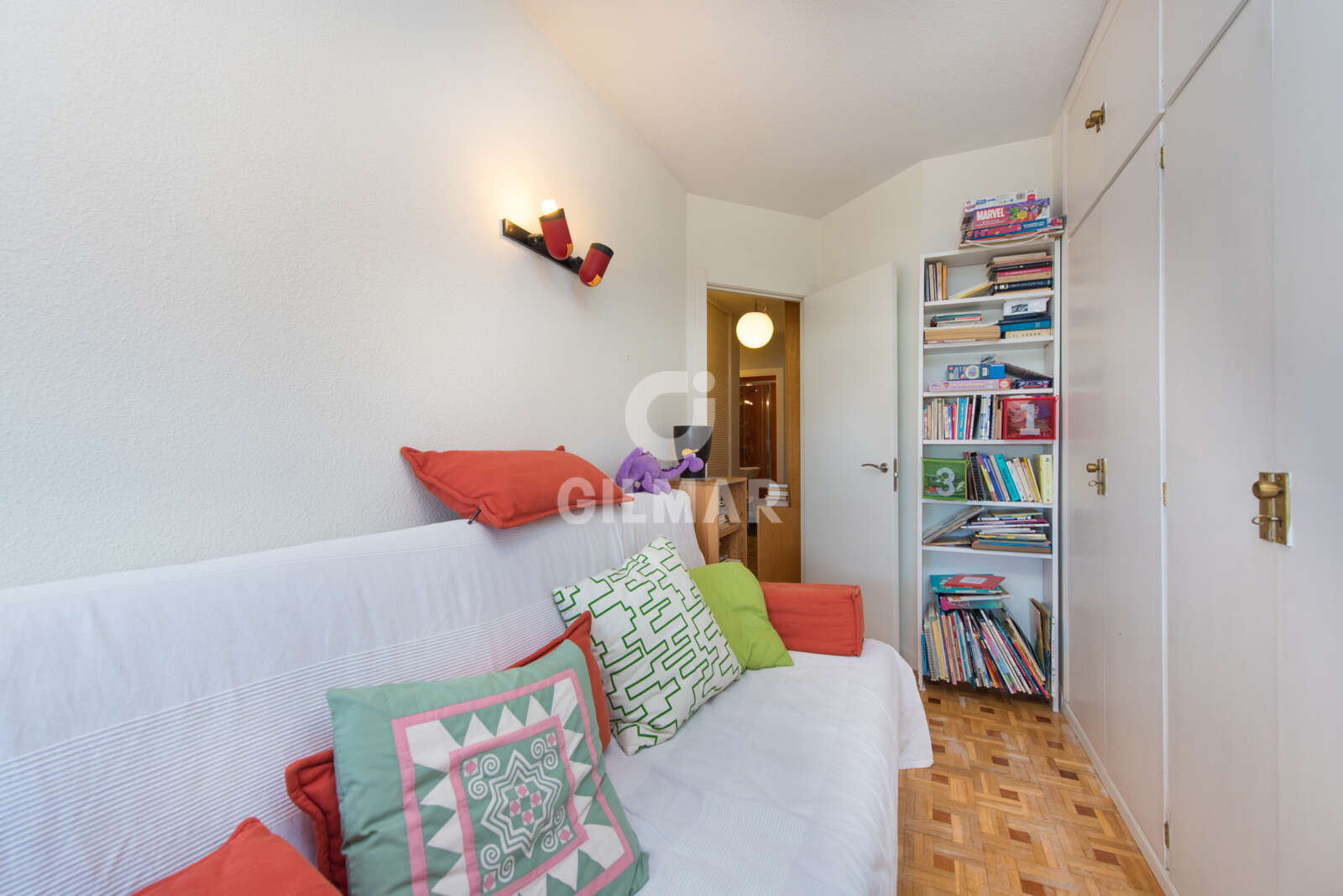 Property slider Gilmar