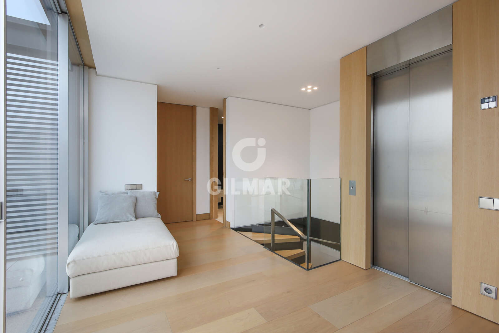 Property slider Gilmar