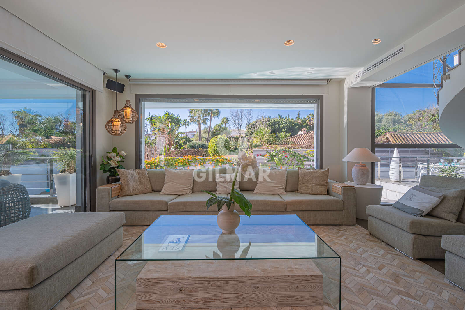 Property slider Gilmar