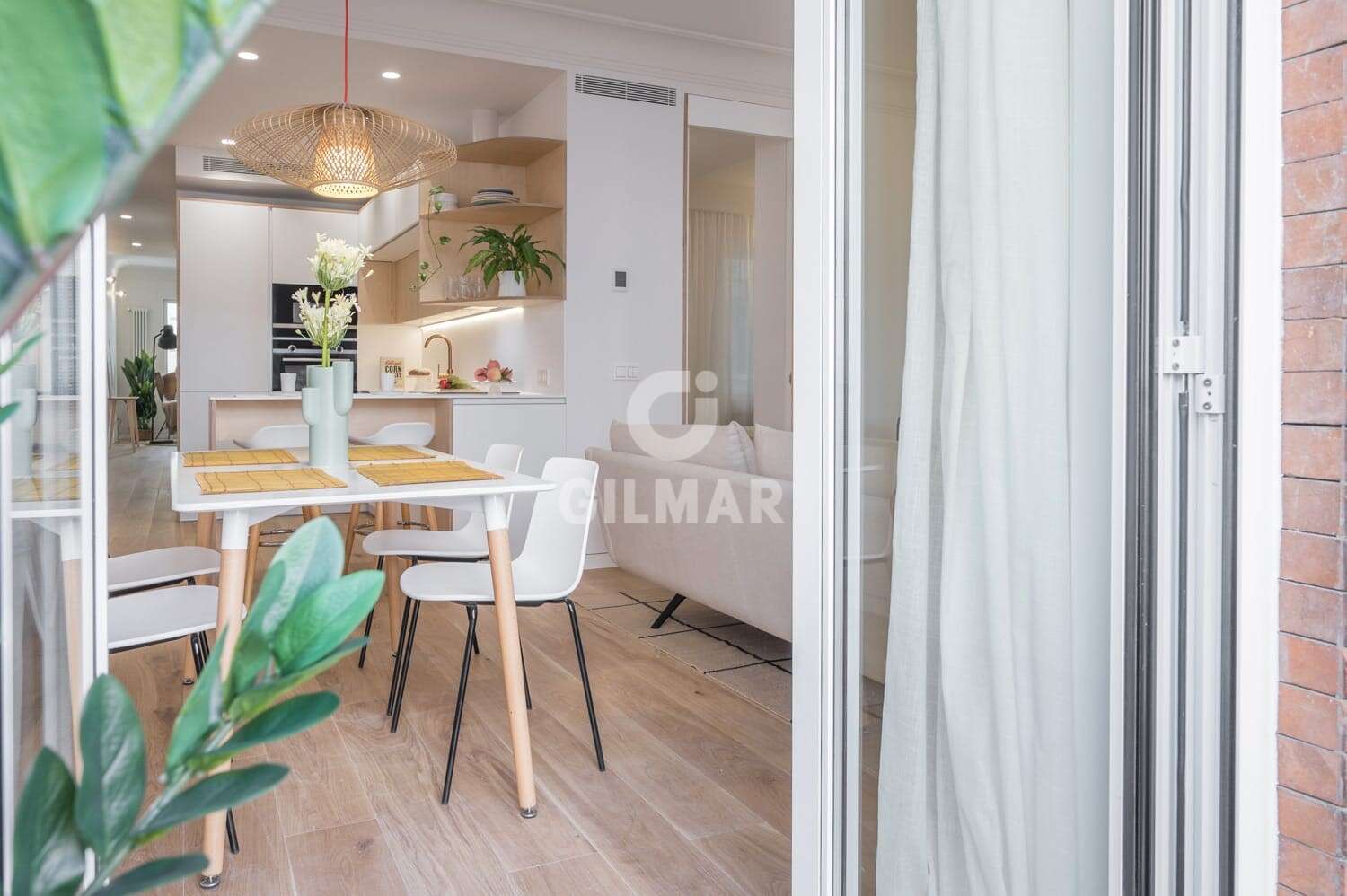 Property slider Gilmar