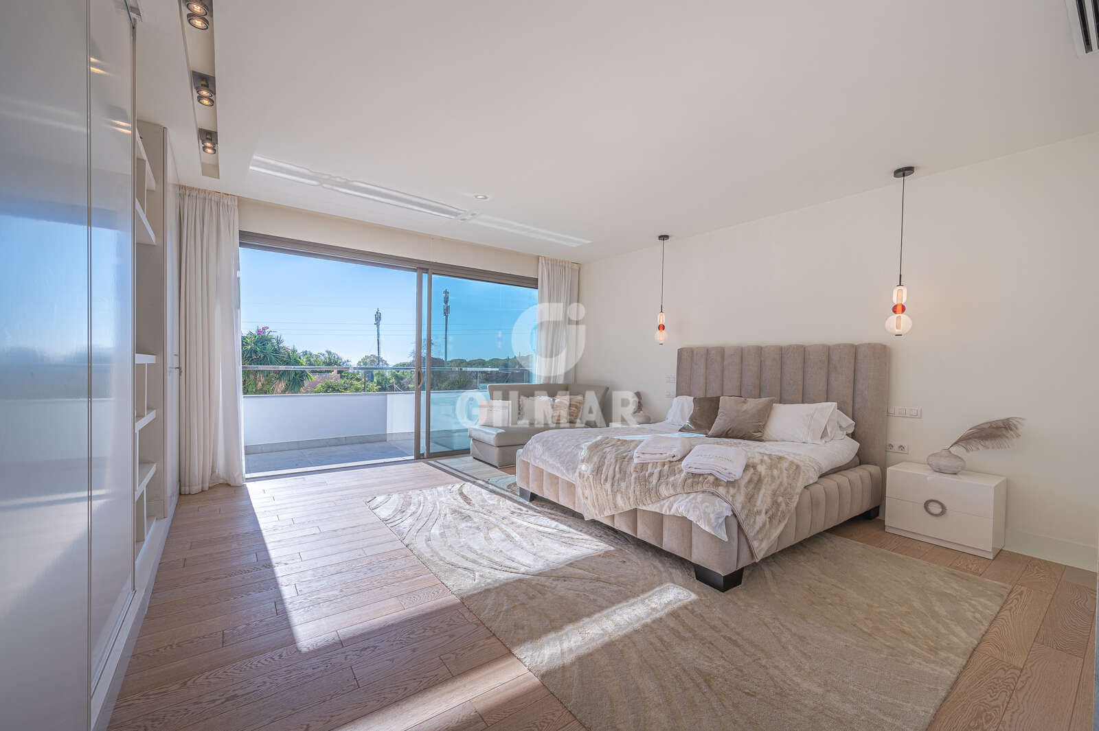 Property slider Gilmar