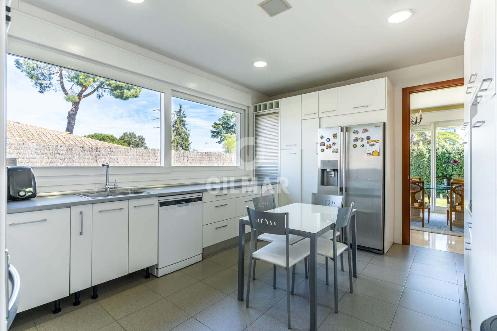 Property slider Gilmar