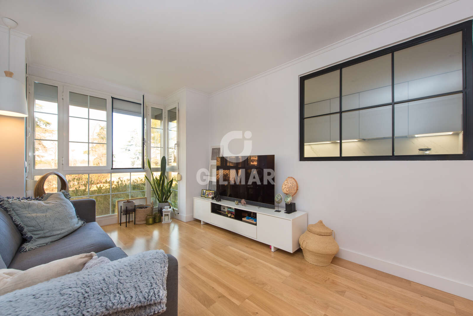 Property slider Gilmar