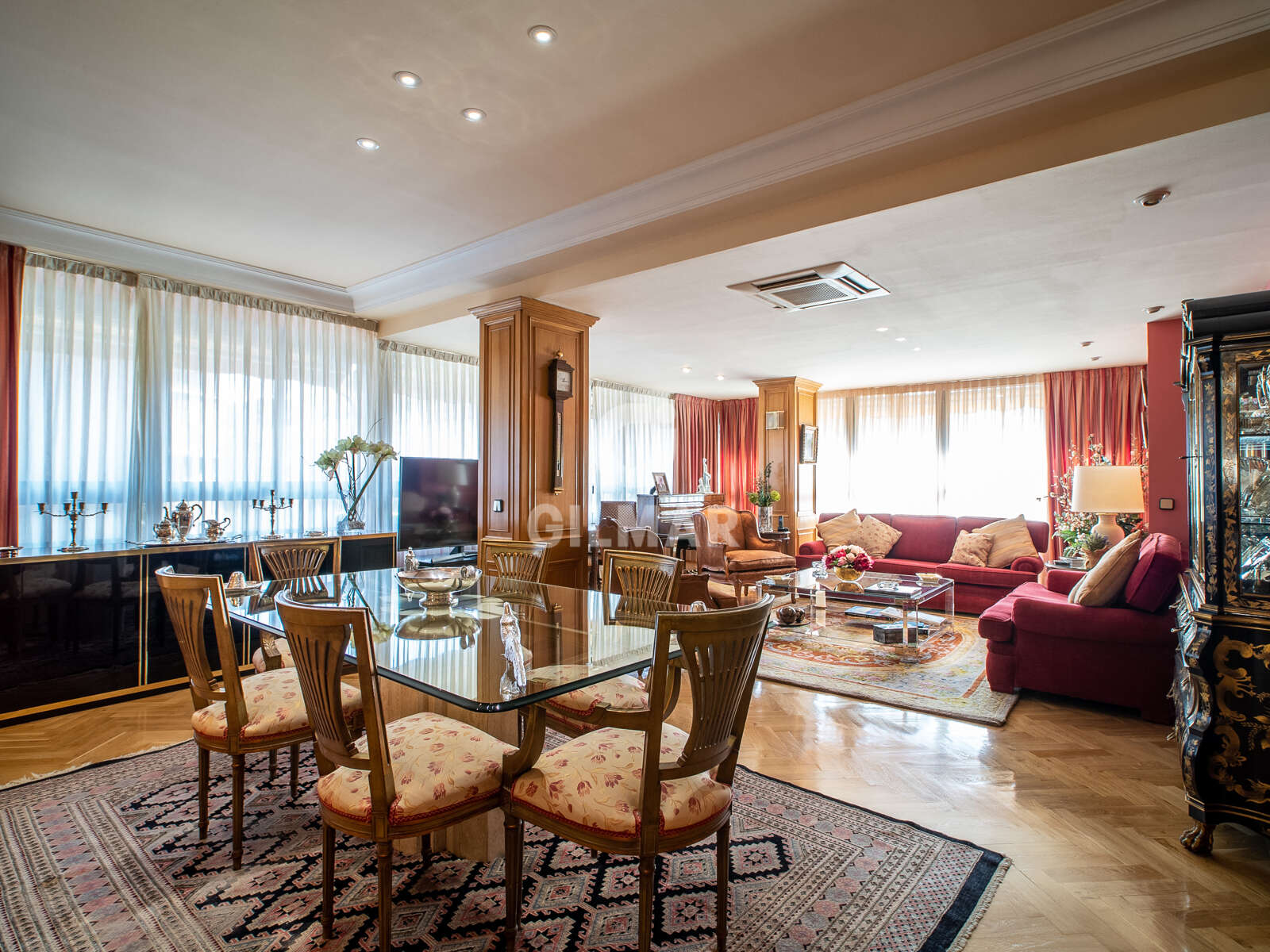 Property slider Gilmar