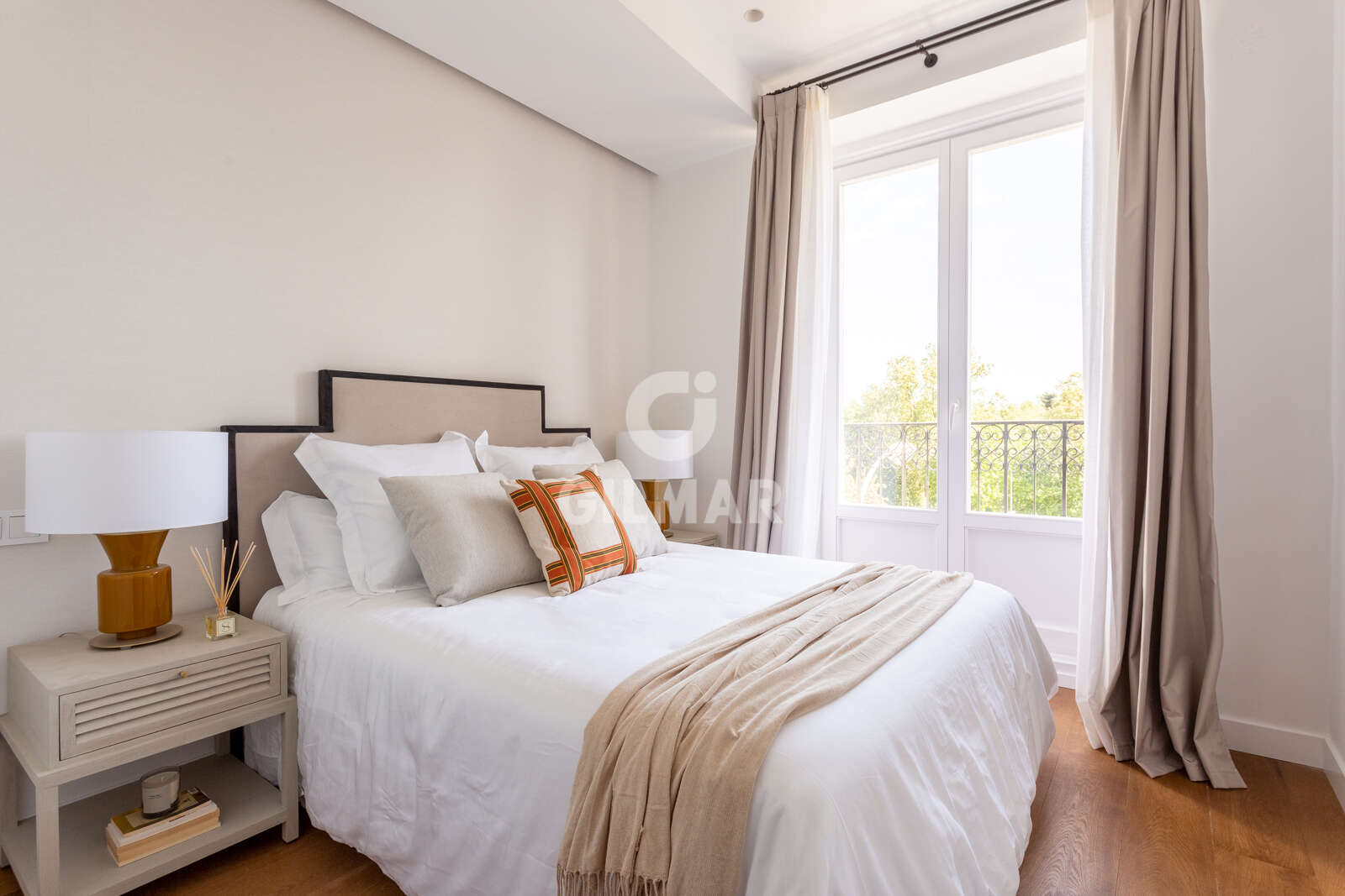 Property slider Gilmar