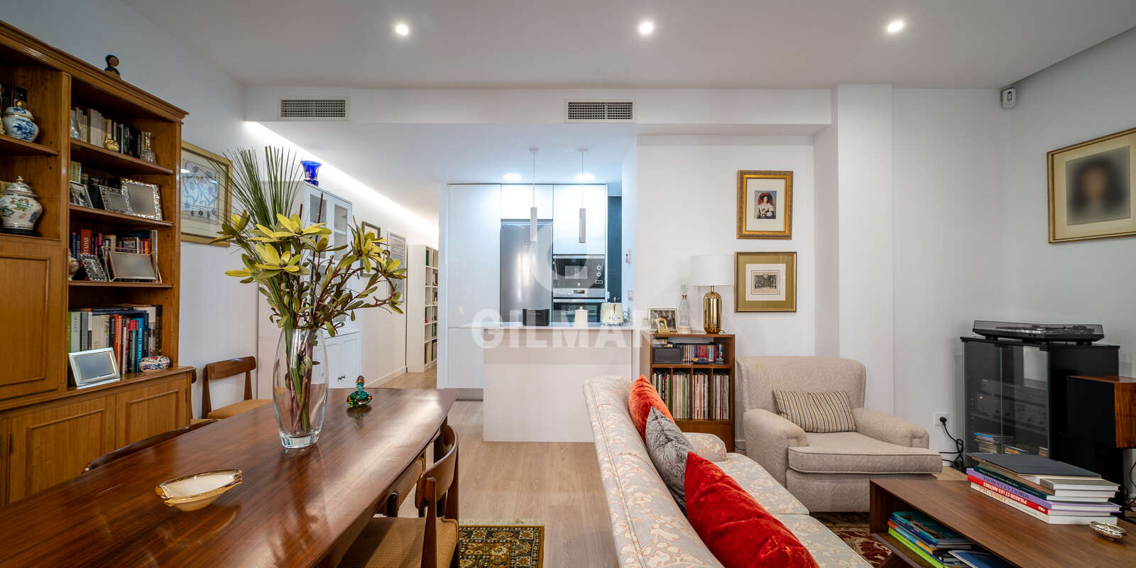 Property slider Gilmar