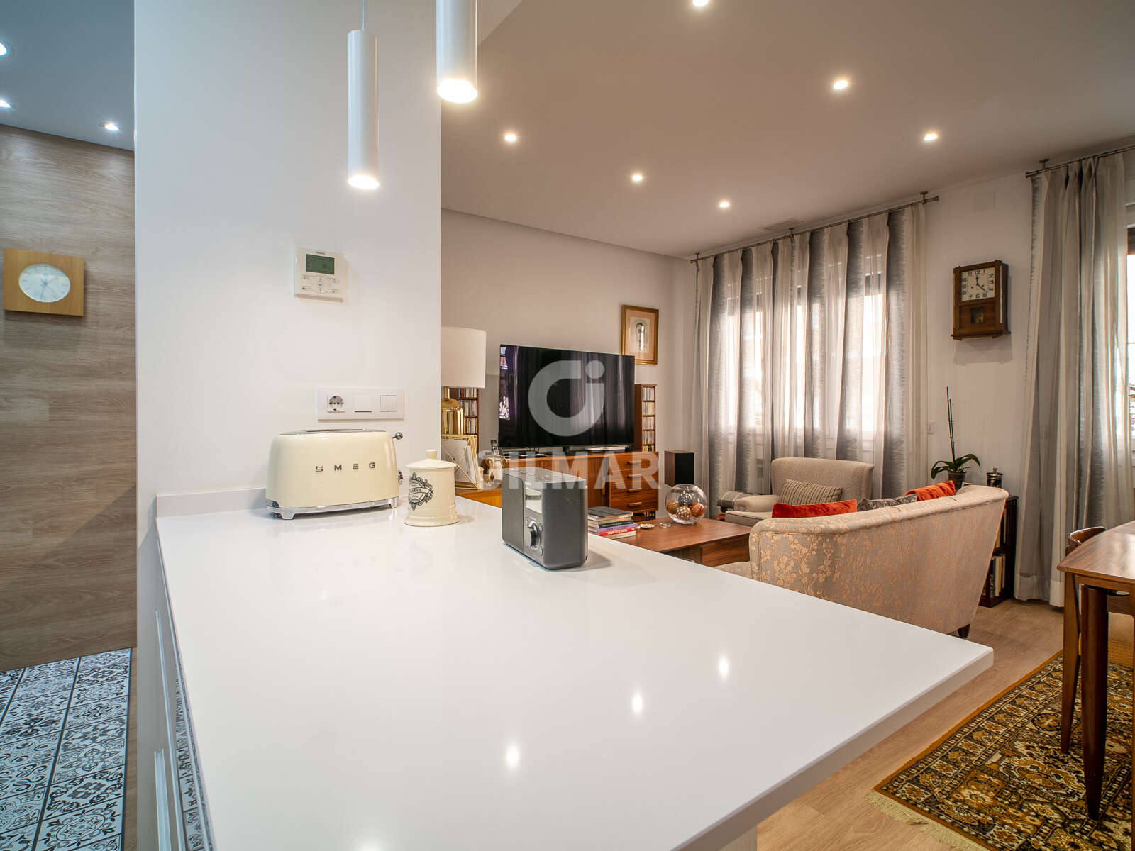 Property slider Gilmar