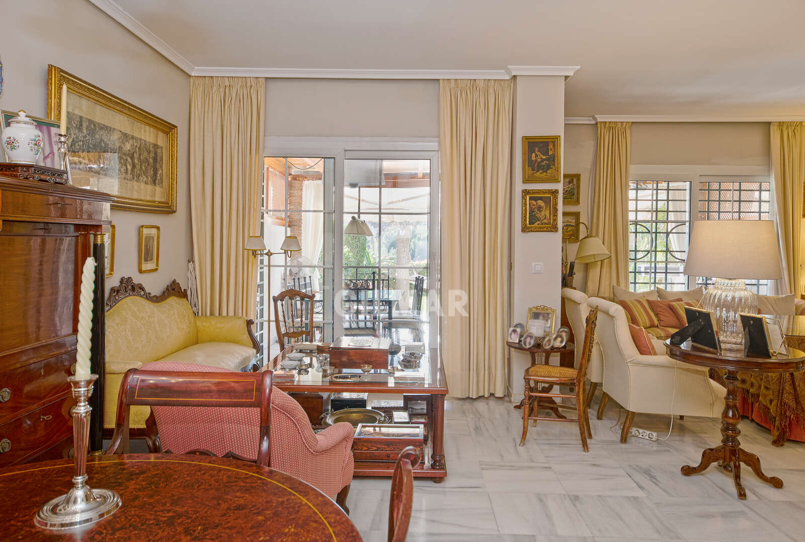 Property slider Gilmar