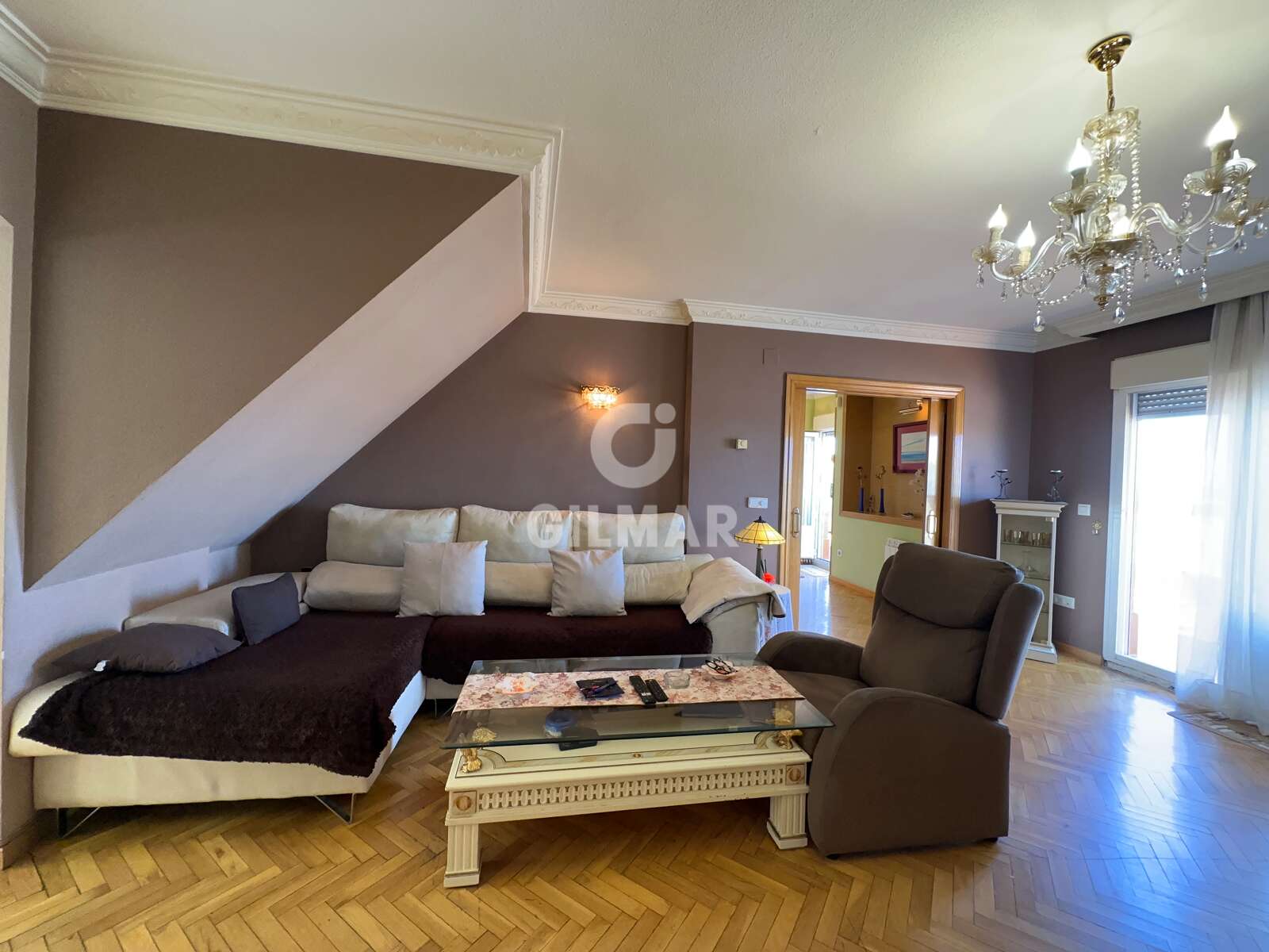 Property slider Gilmar