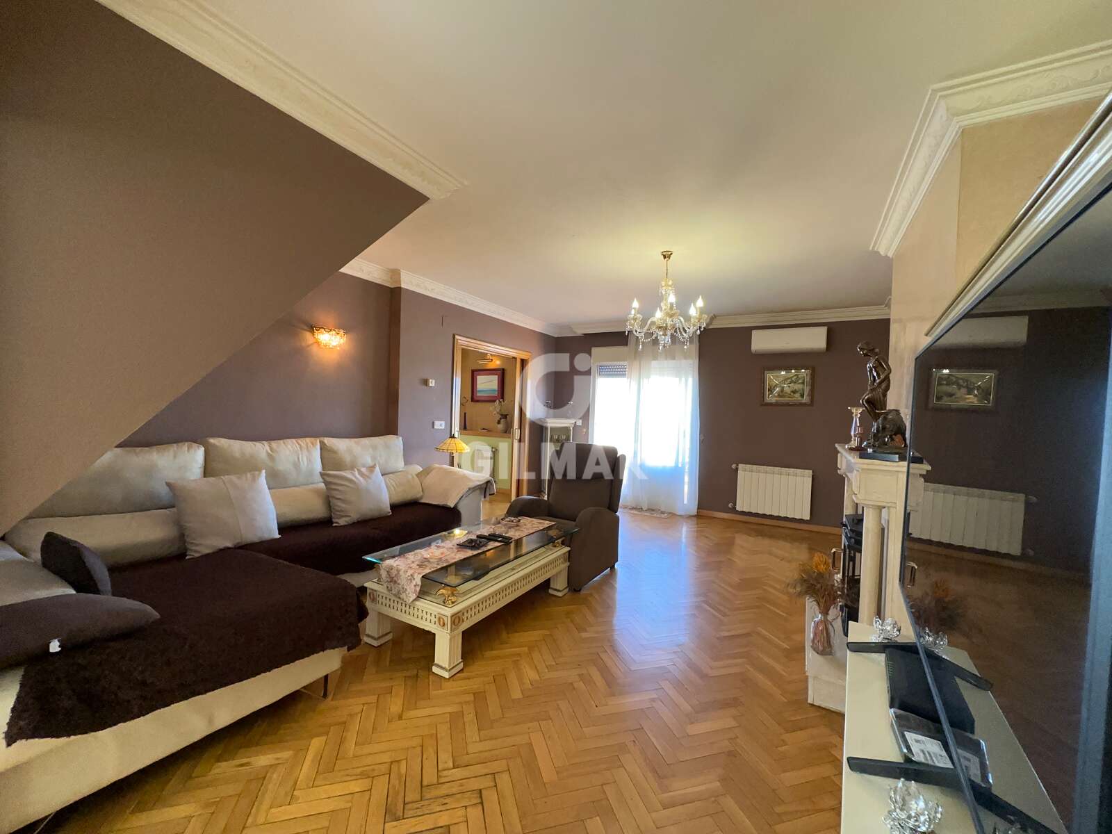 Property slider Gilmar