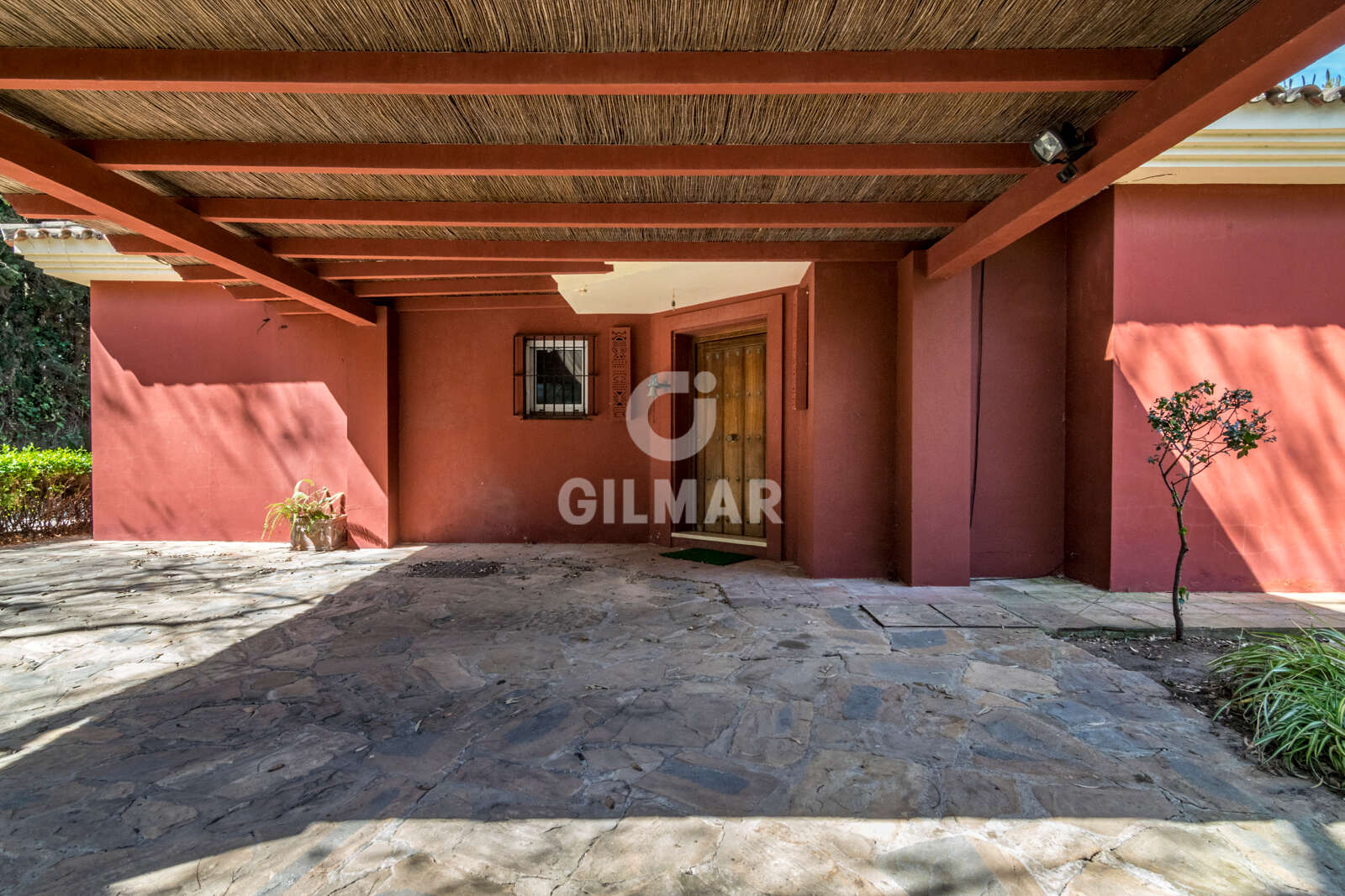 Property slider Gilmar