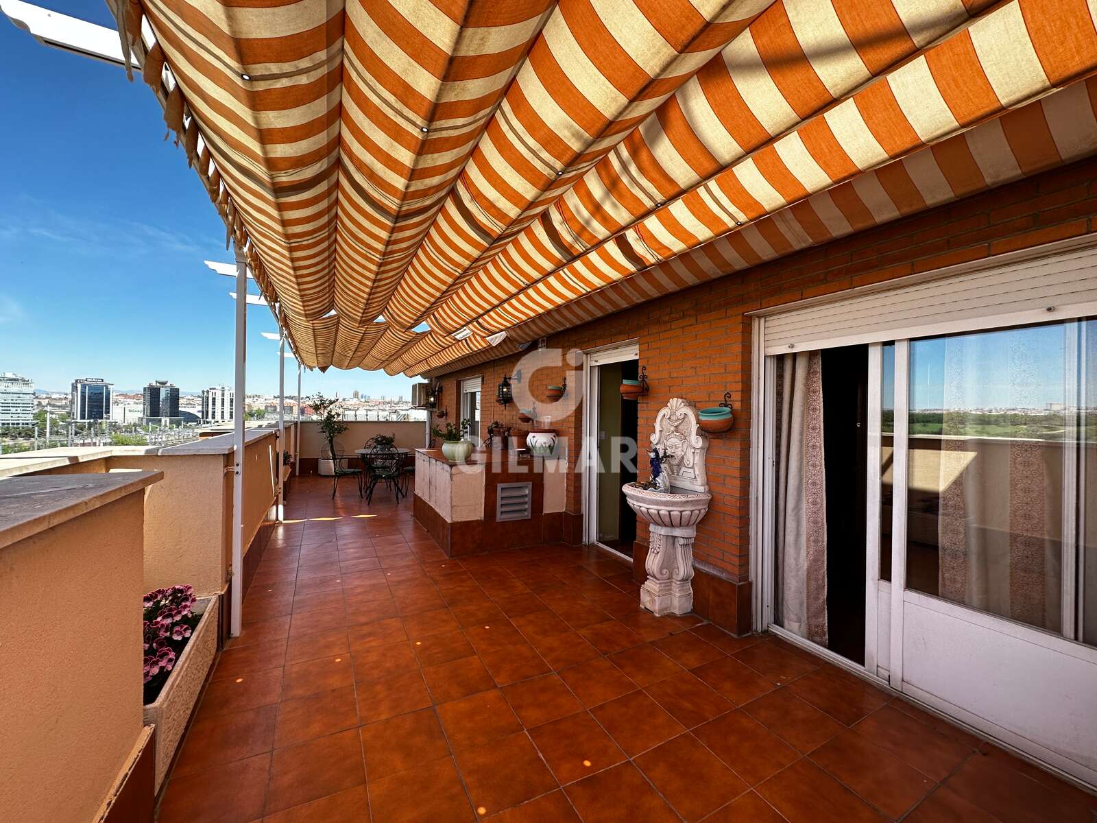 Property slider Gilmar
