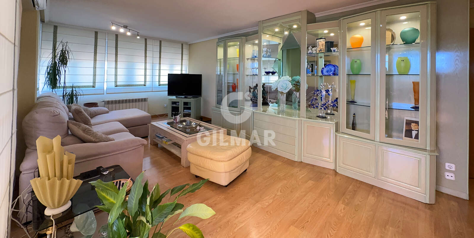Property slider Gilmar