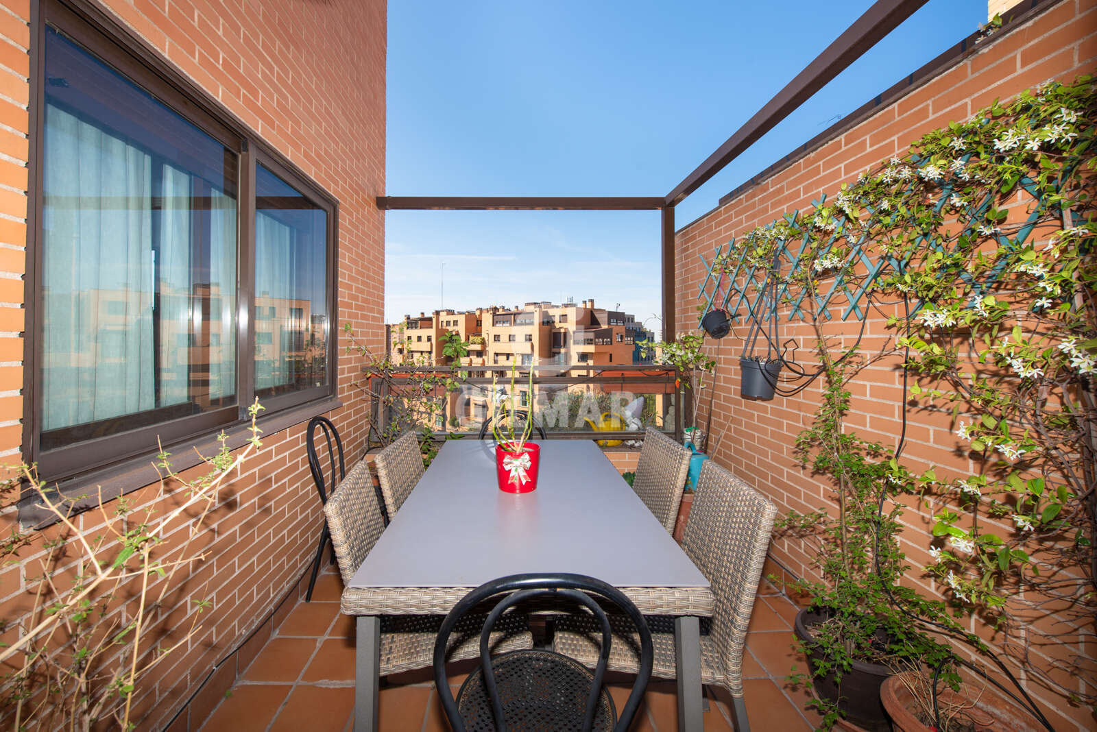 Property slider Gilmar