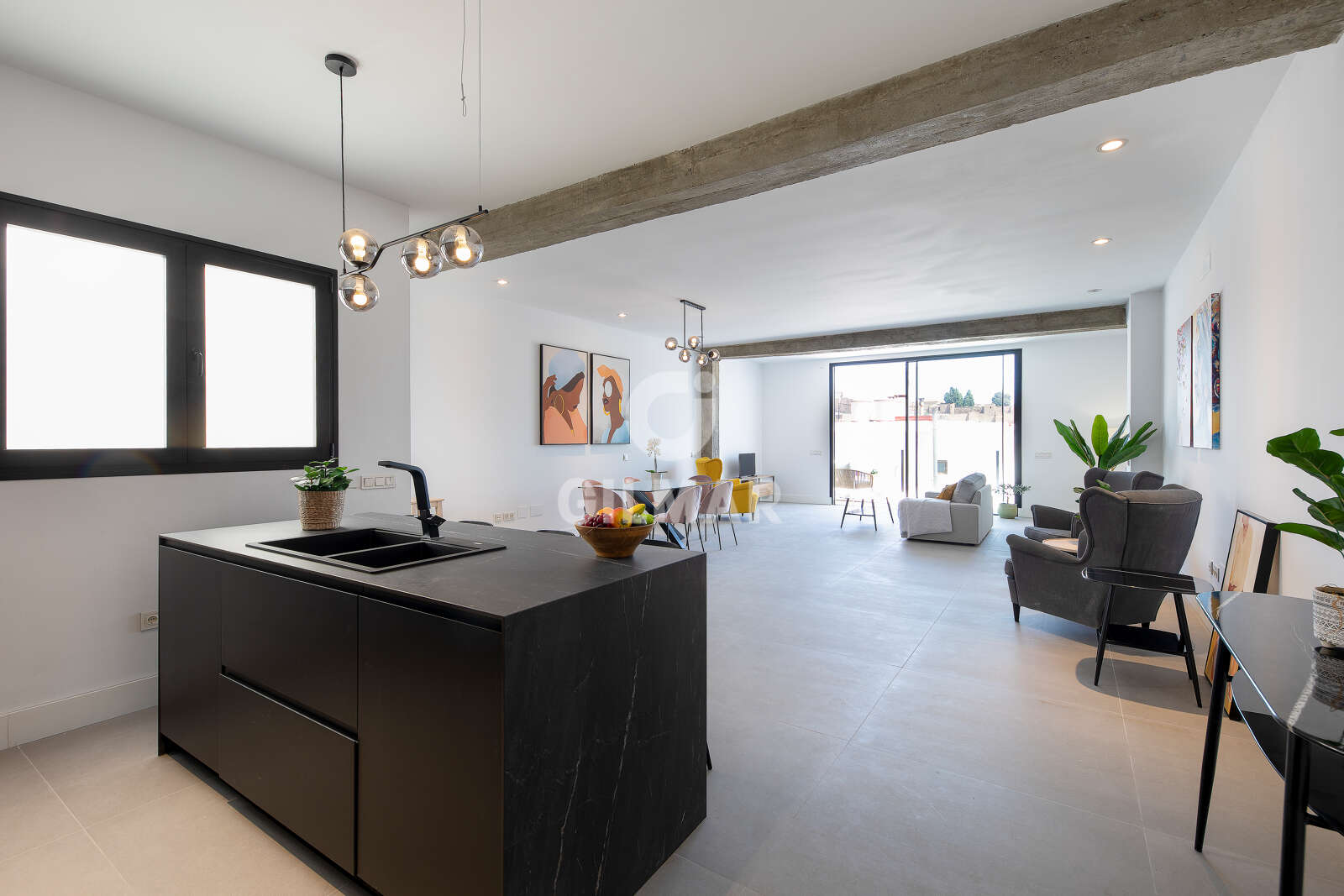 Property slider Gilmar