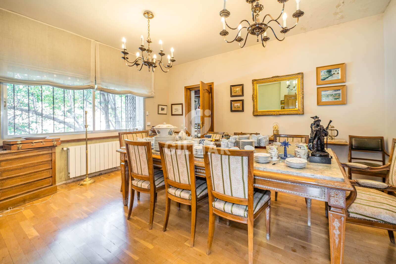 Property slider Gilmar