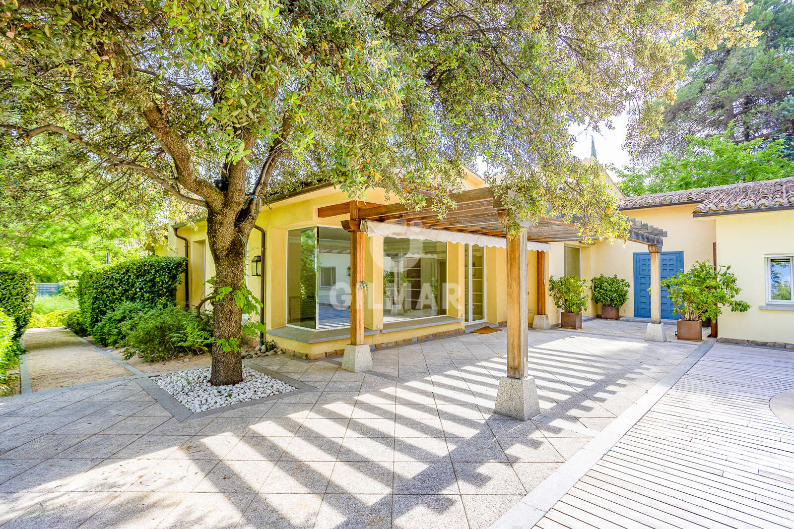 Property slider Gilmar