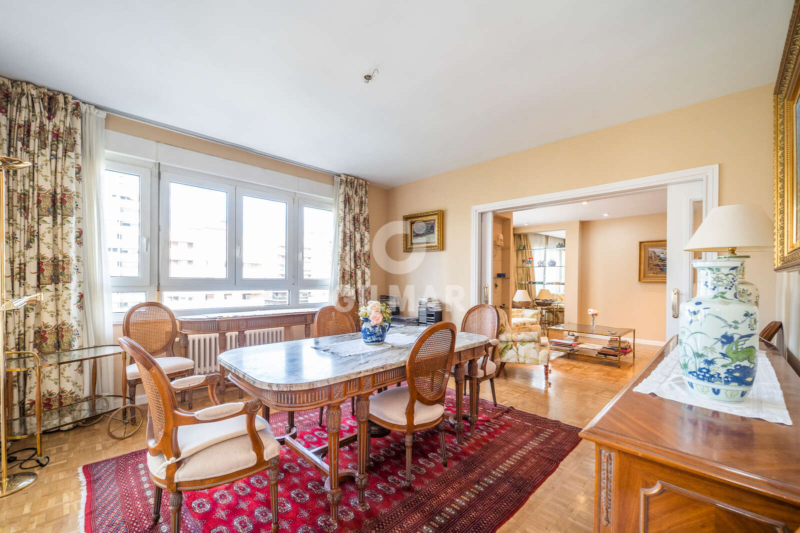 Property slider Gilmar