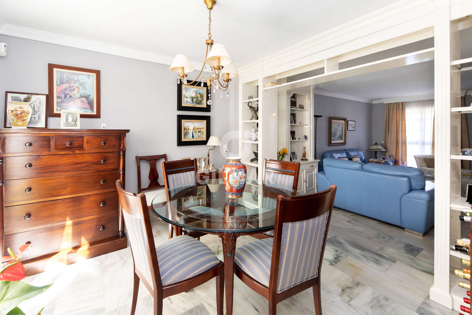 Property slider Gilmar