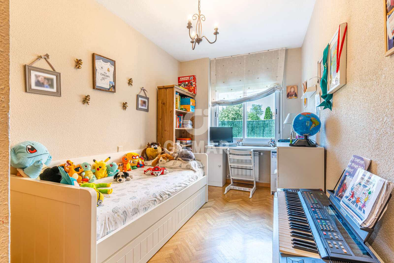 Property slider Gilmar
