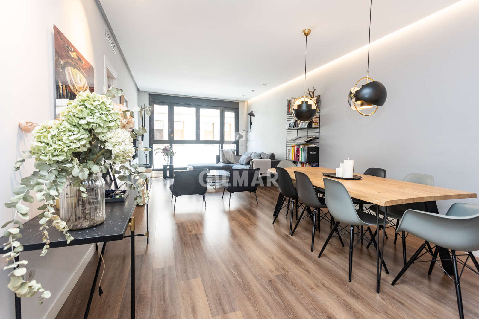 Property slider Gilmar