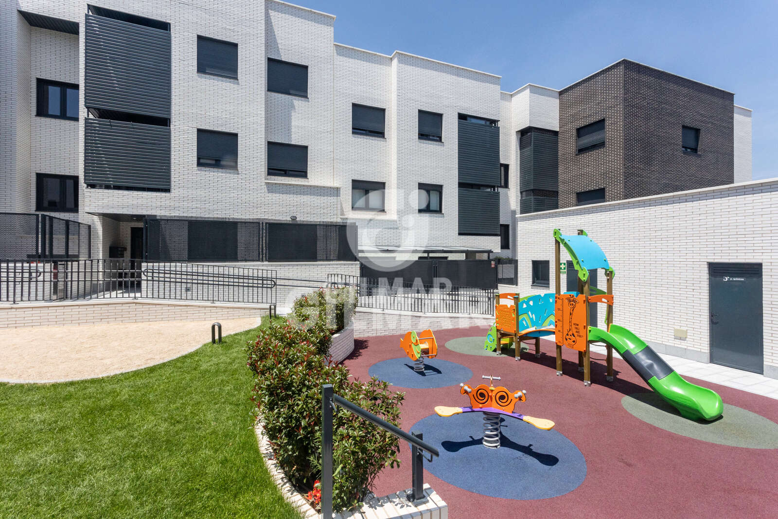 Property slider Gilmar