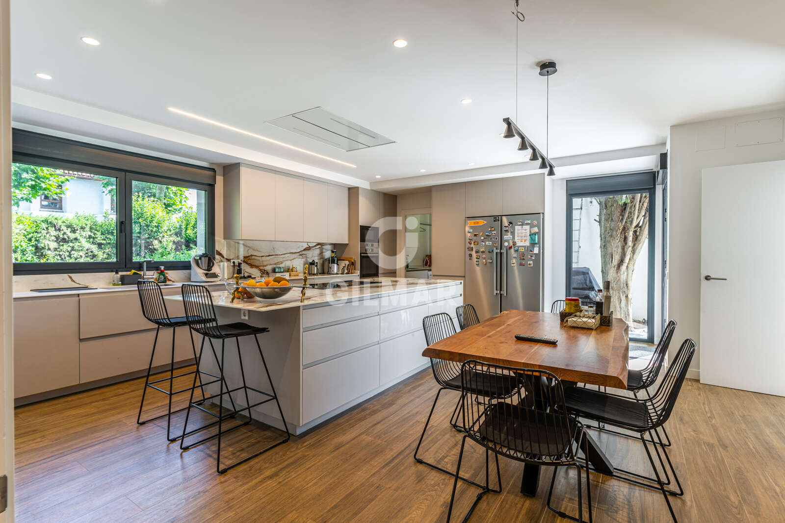 Property slider Gilmar