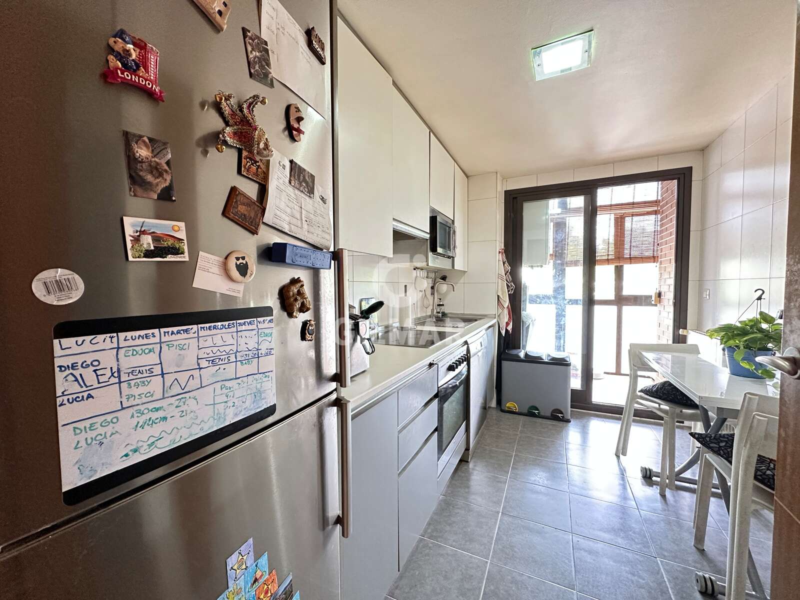 Property slider Gilmar