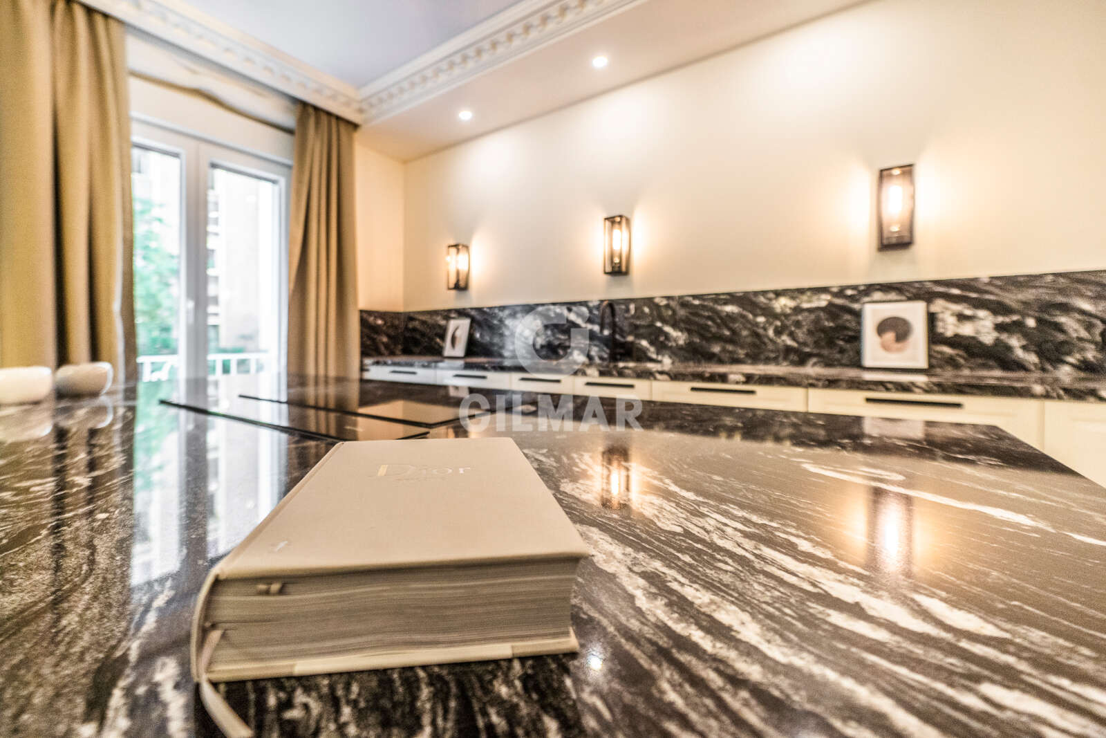 Property slider Gilmar
