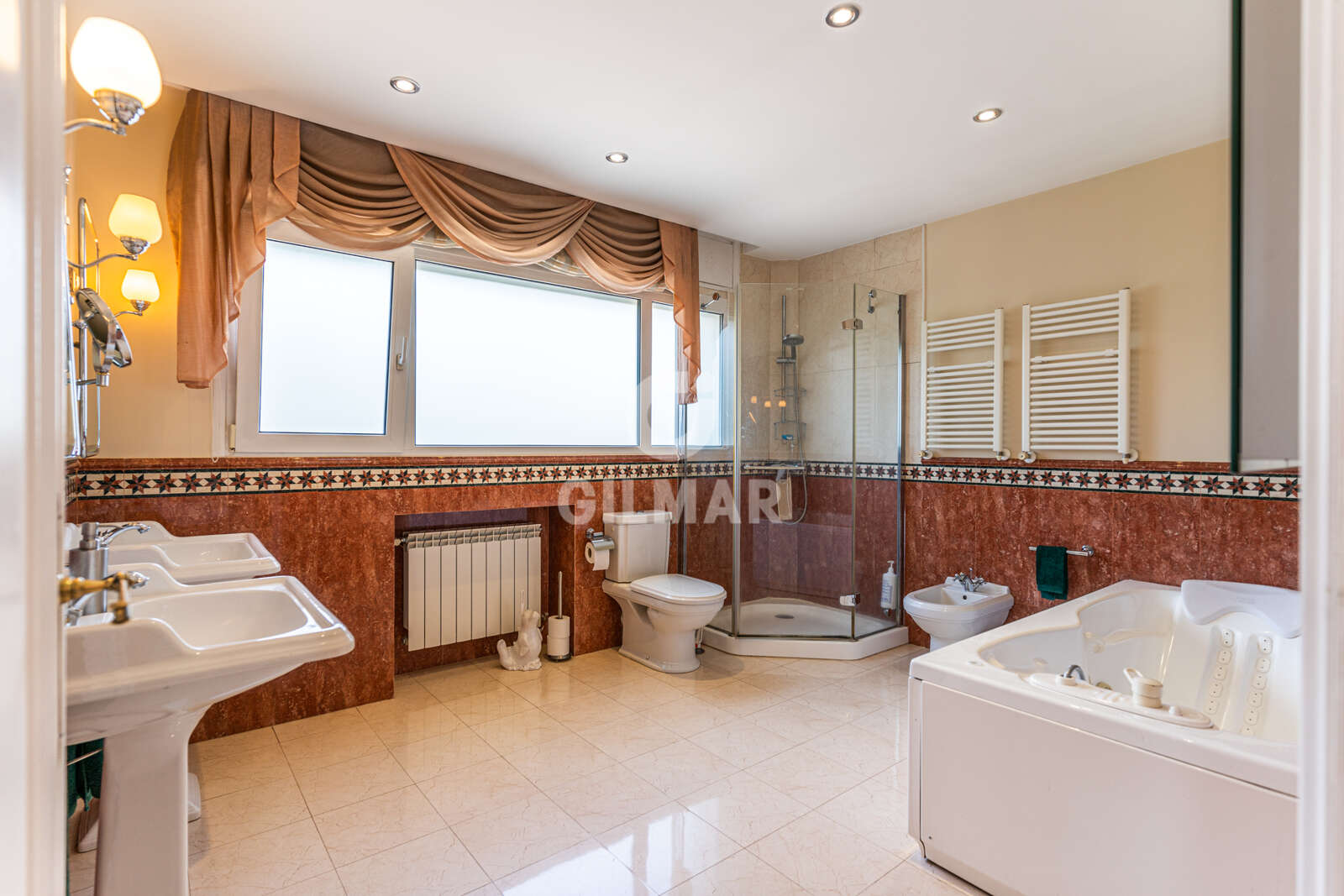 Property slider Gilmar