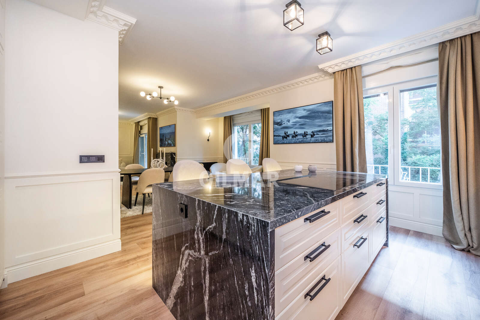 Property slider Gilmar