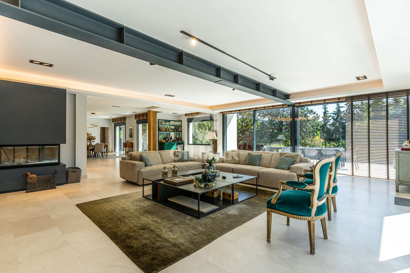Property slider Gilmar