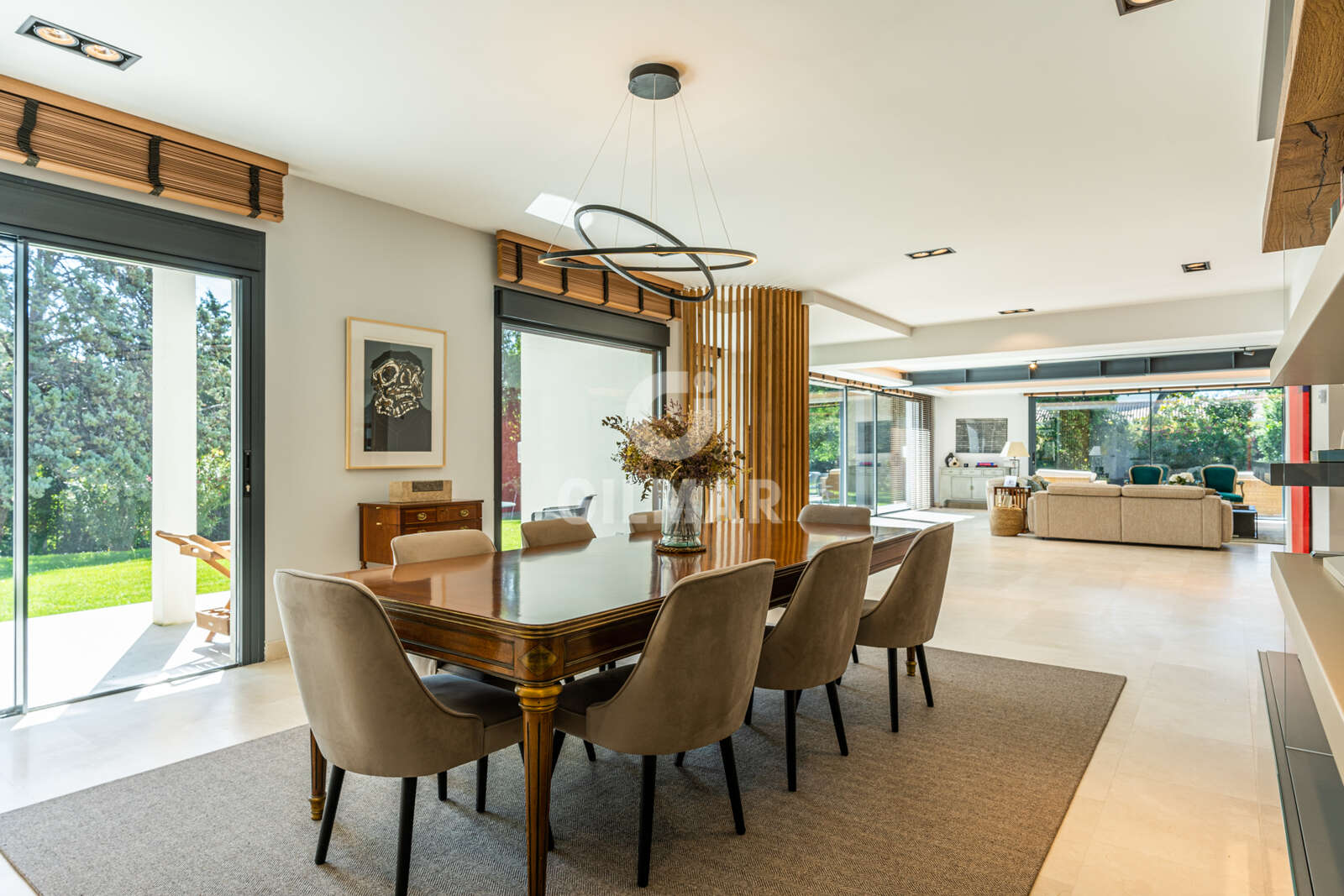 Property slider Gilmar