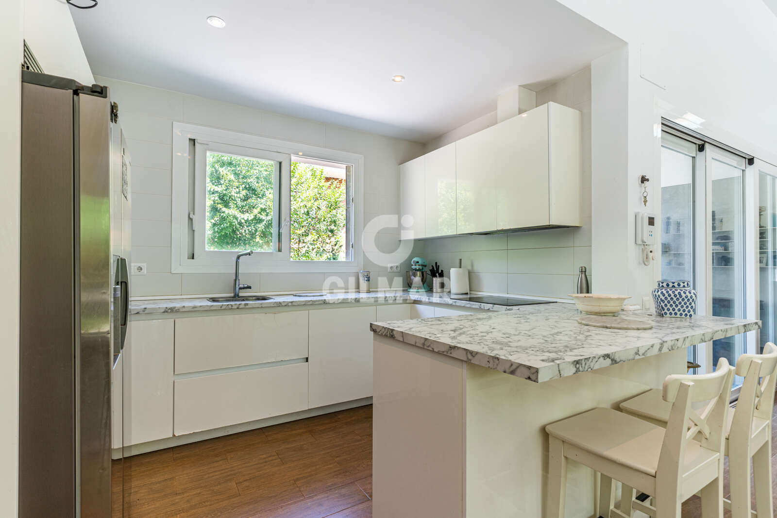 Property slider Gilmar