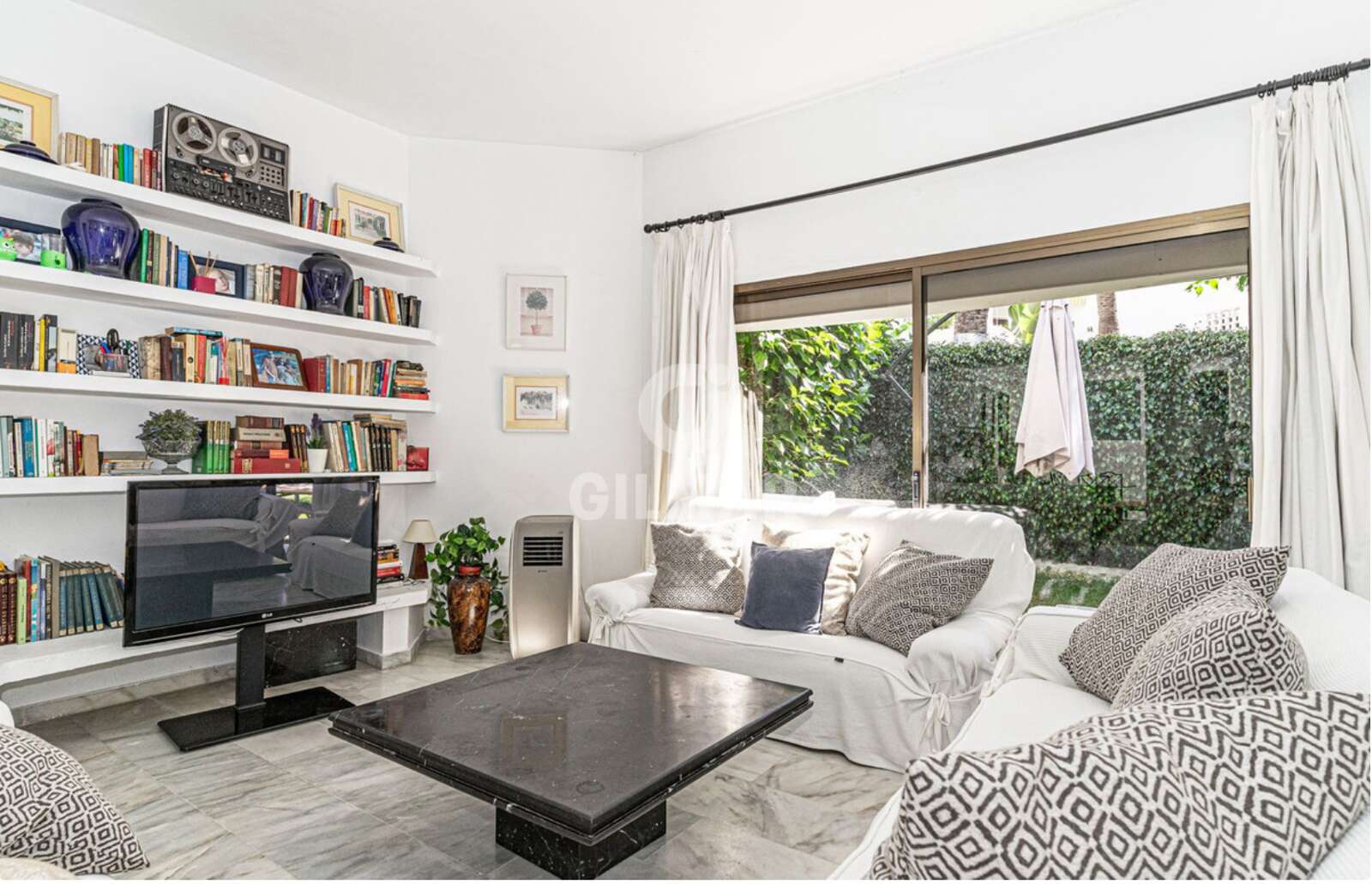 Property slider Gilmar