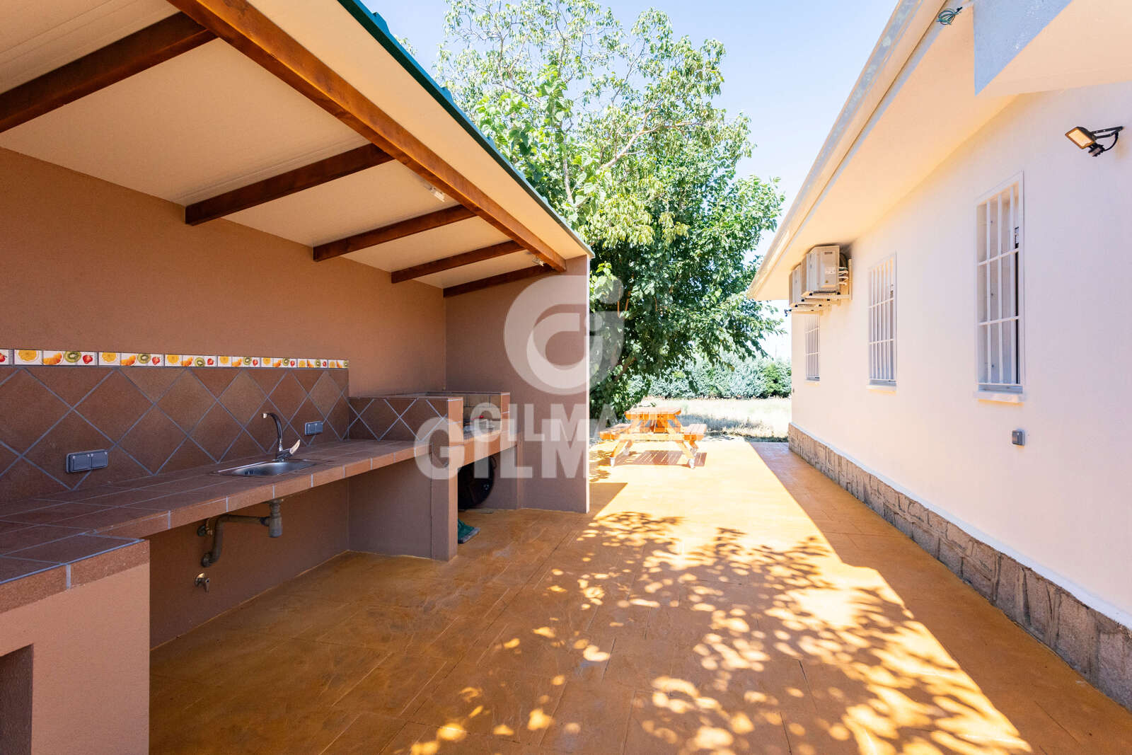 Property slider Gilmar
