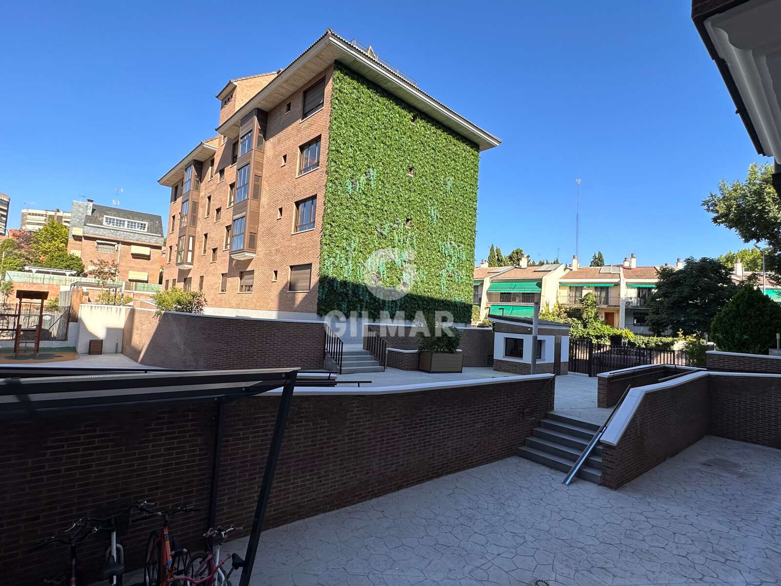 Property slider Gilmar