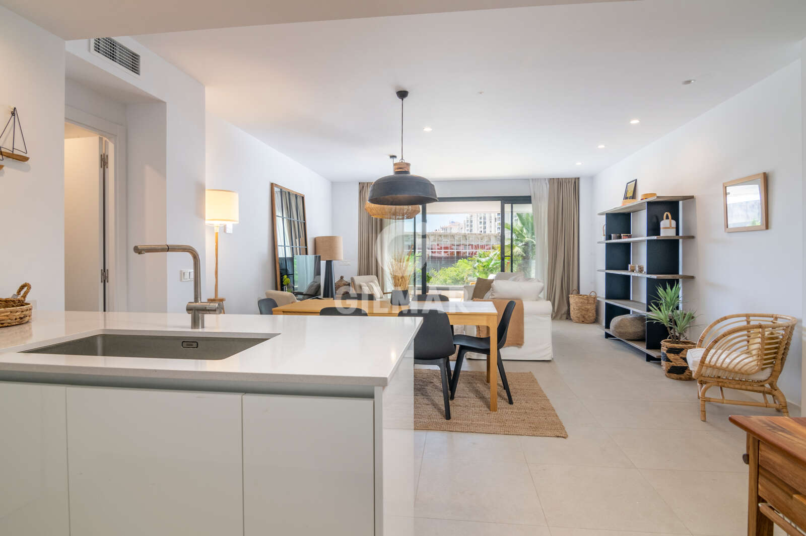 Property slider Gilmar