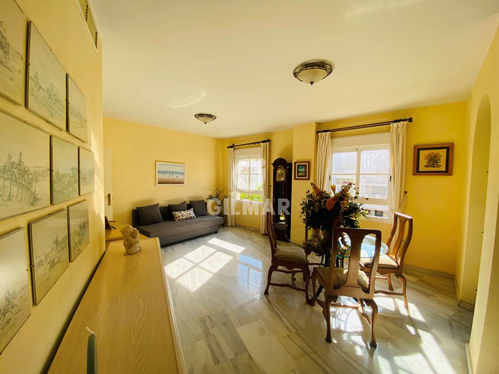 Property slider Gilmar
