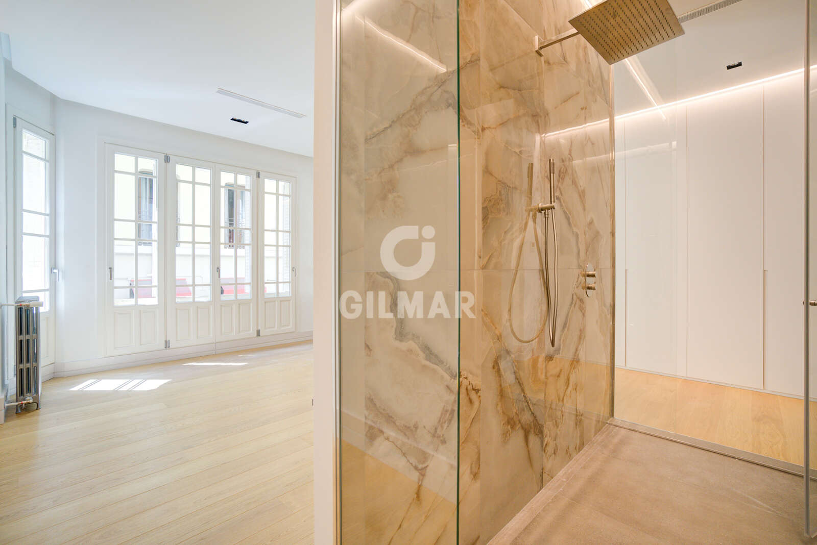 Property slider Gilmar