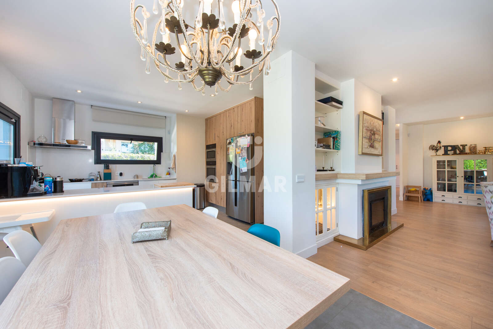 Property slider Gilmar