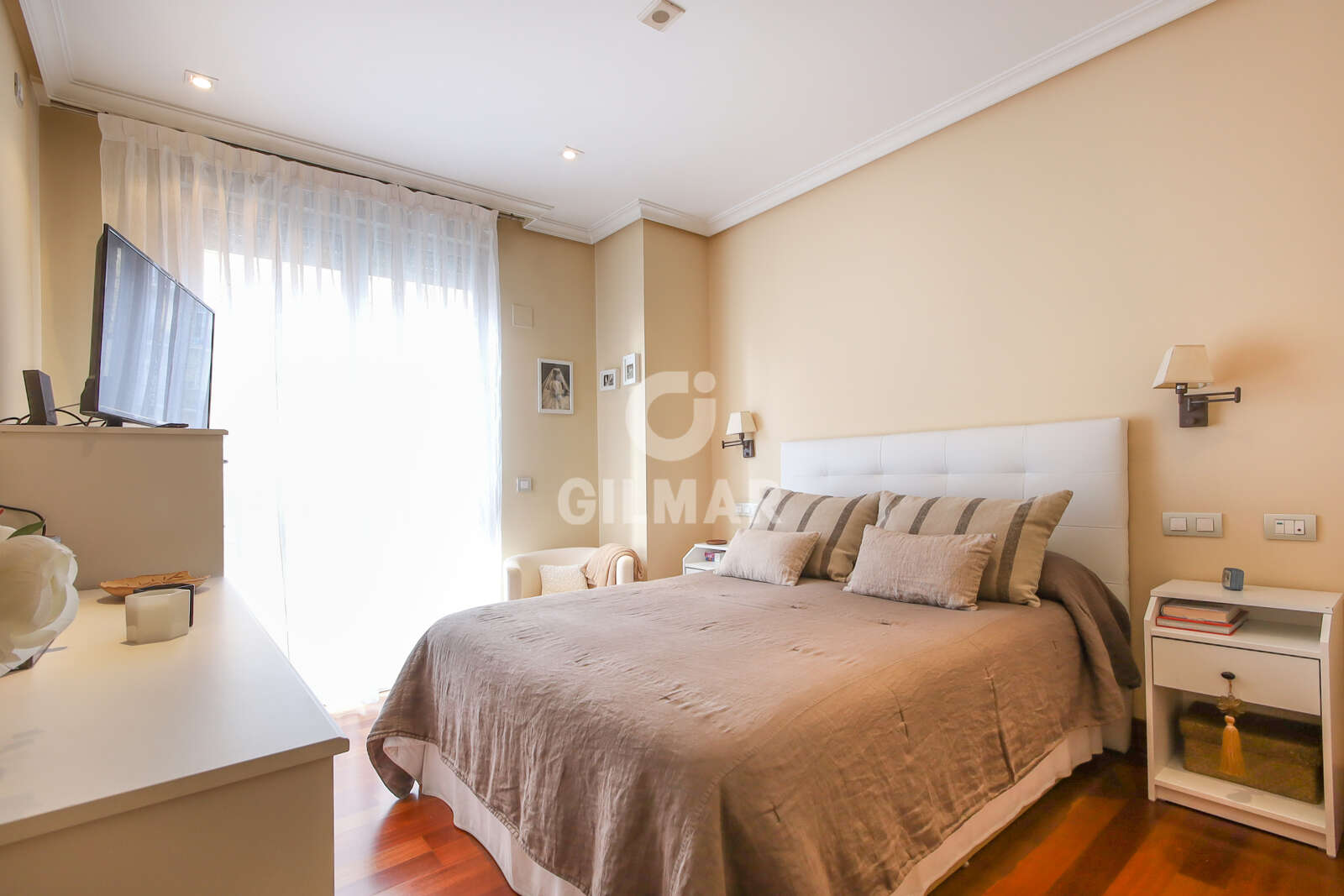 Property slider Gilmar