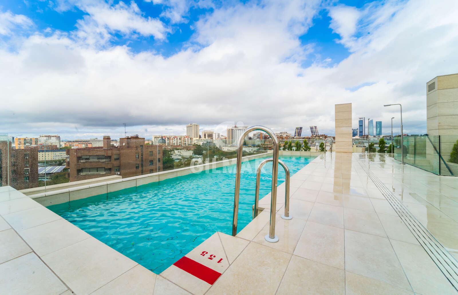 Property slider Gilmar