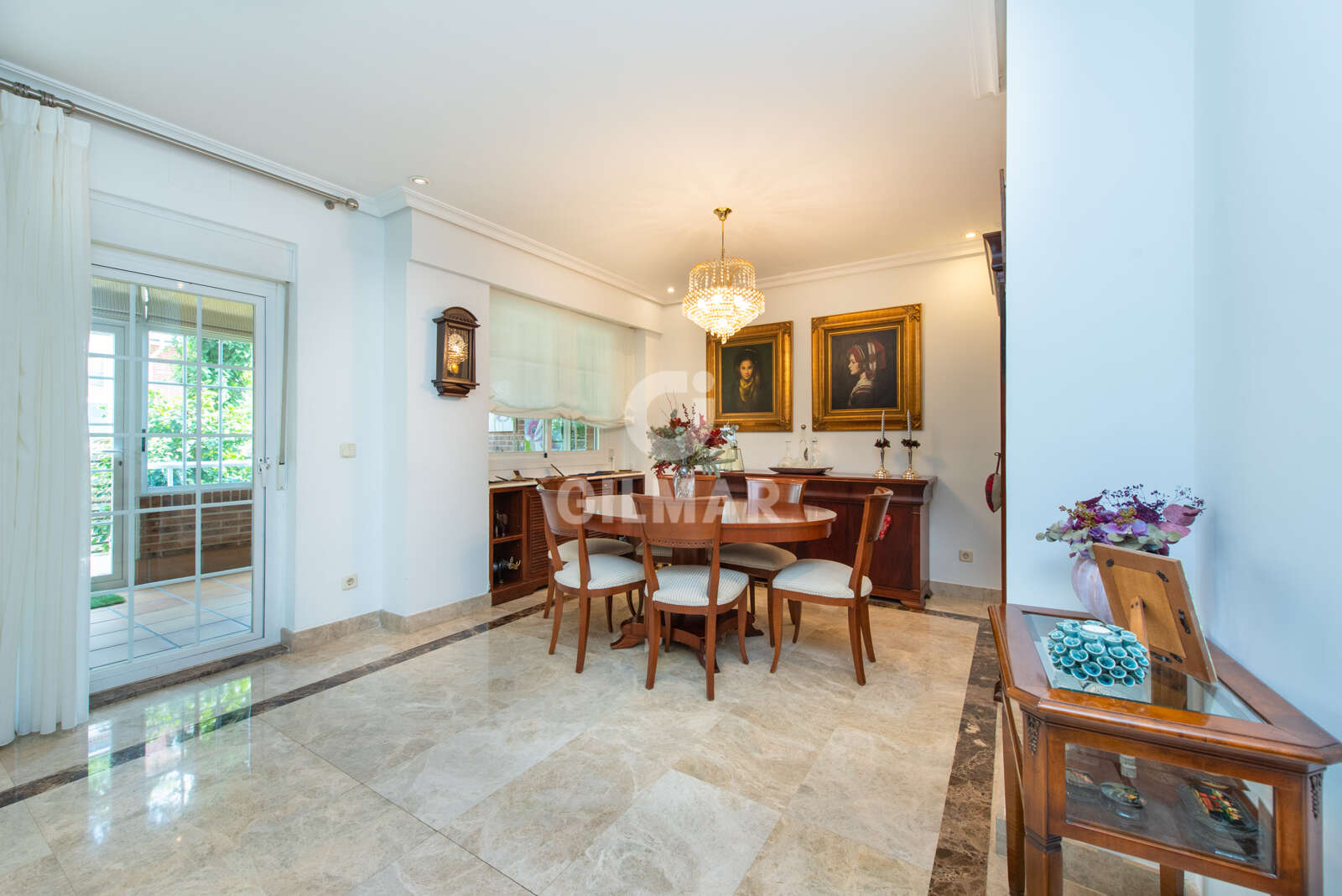 Property slider Gilmar