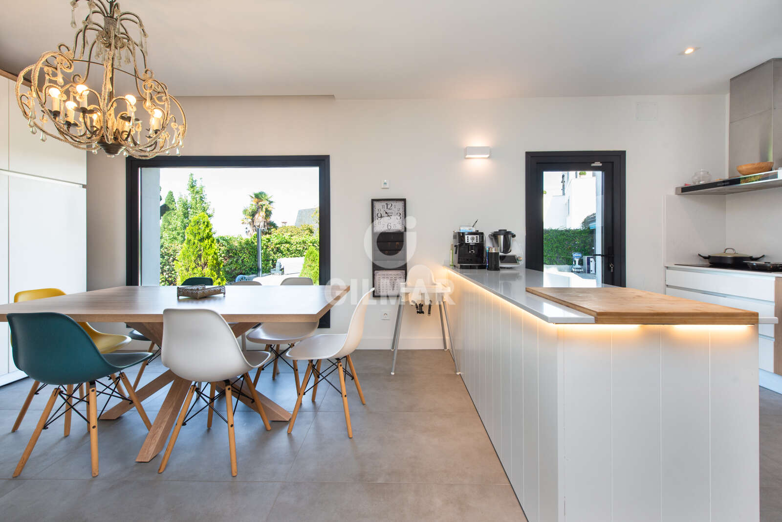 Property slider Gilmar