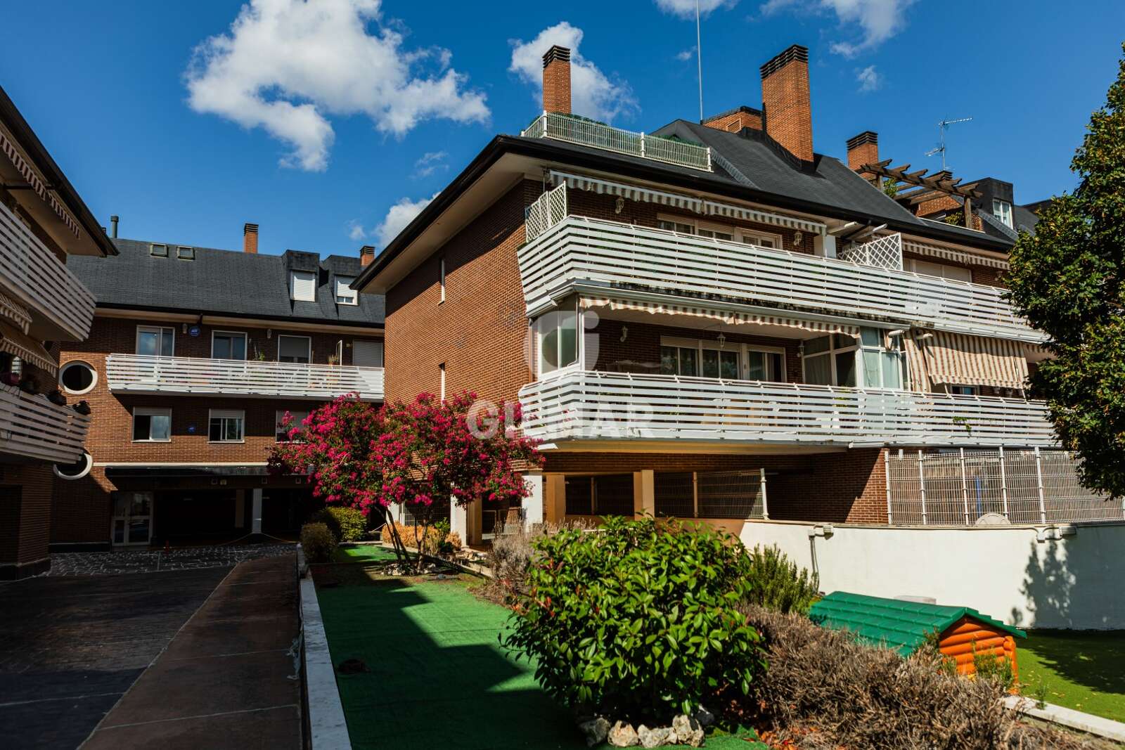 Property slider Gilmar