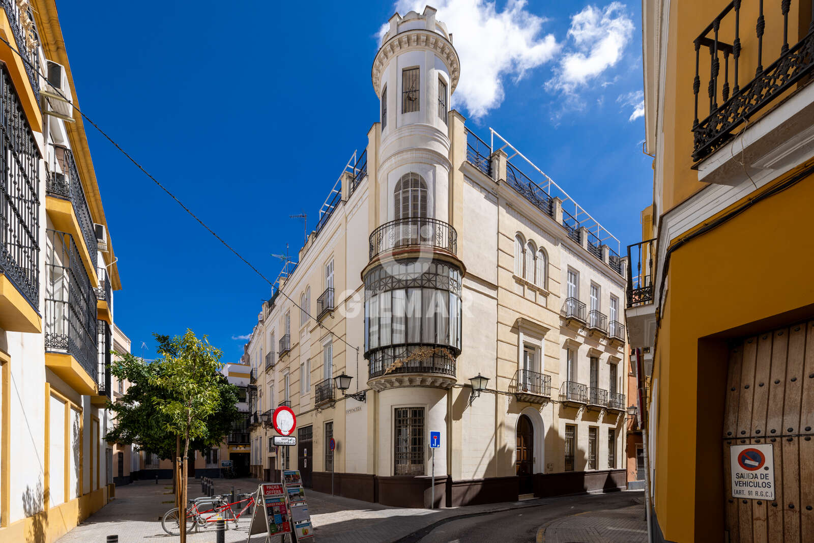 Property slider Gilmar